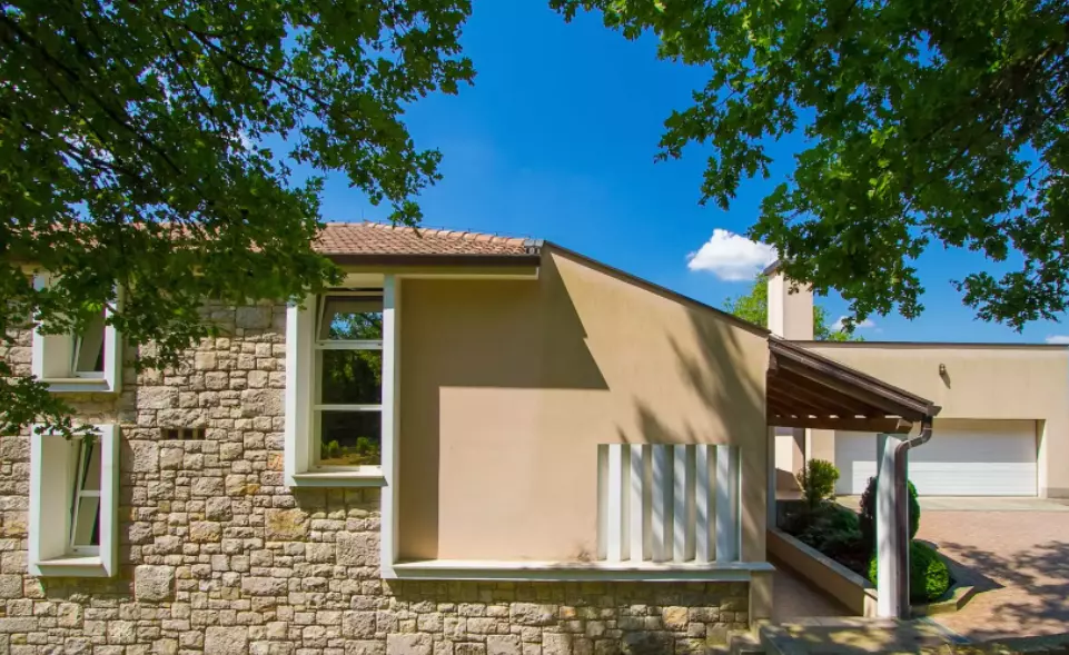 4-bedroom Villa In Buzet, Croatia (285 M²)