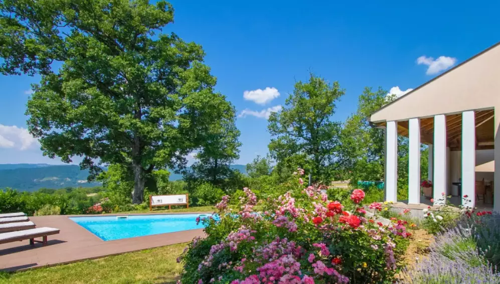 4-bedroom Villa In Buzet, Croatia (285 M²)