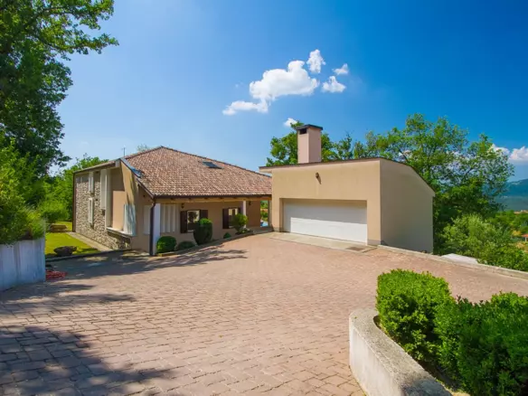 4-bedroom Villa In Buzet, Croatia (285 M²)