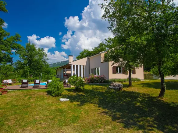 4-bedroom Villa In Buzet, Croatia (285 M²)