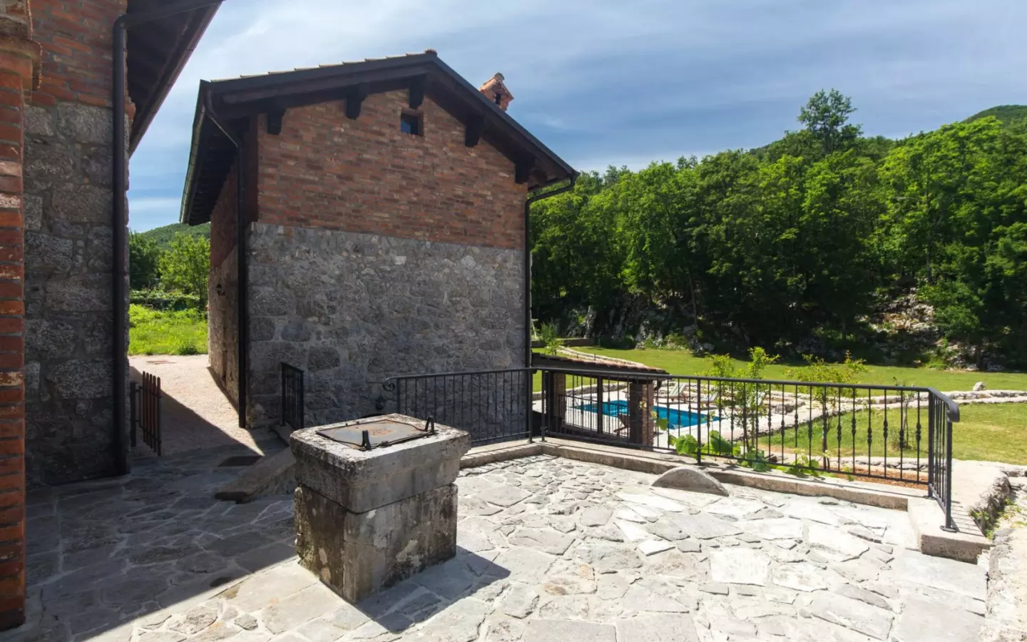 7-bedroom Villa In Veprinac, Croatia (564 M²)