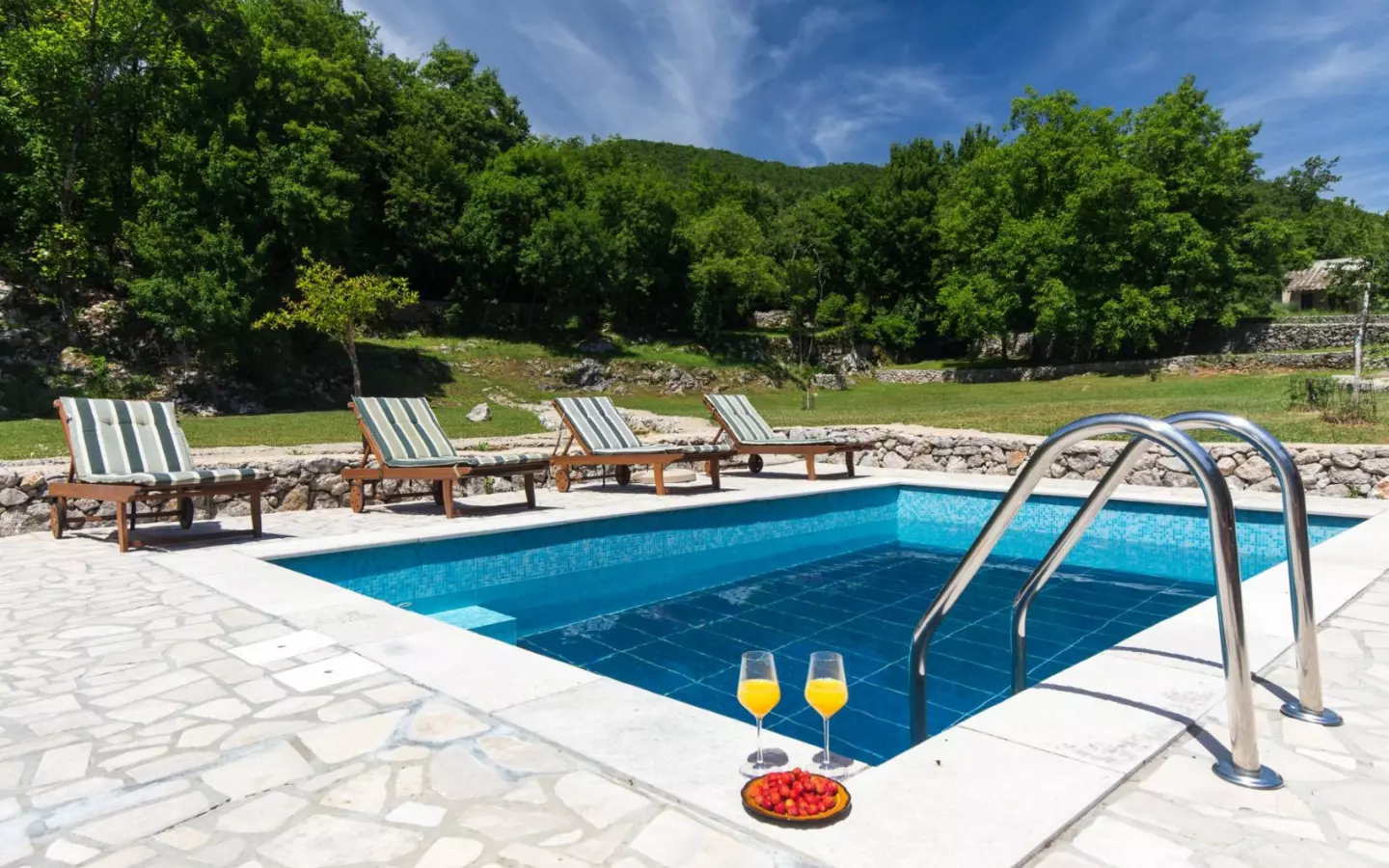 7-bedroom Villa In Veprinac, Croatia (564 M²)