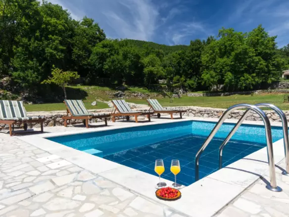 7-bedroom Villa In Veprinac, Croatia (564 M²)