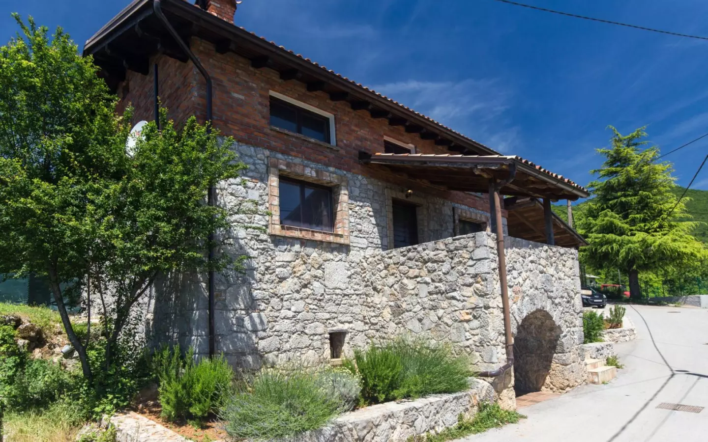 7-bedroom Villa In Veprinac, Croatia (564 M²)