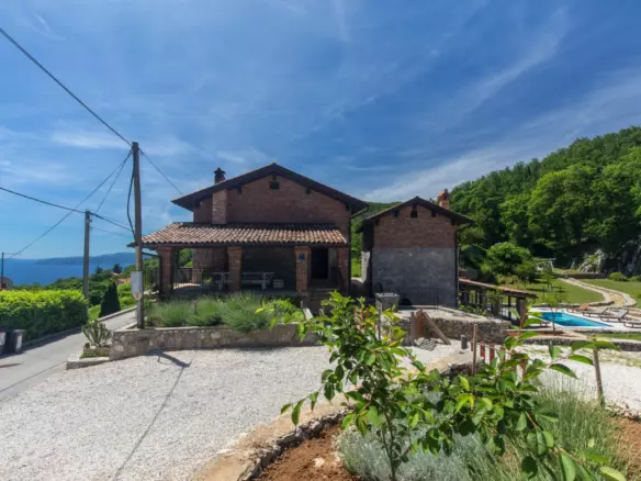 7-bedroom Villa In Veprinac, Croatia (564 M²)