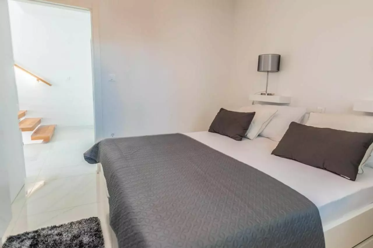 8-bedroom Villa In Pobri, Croatia (500 M²)