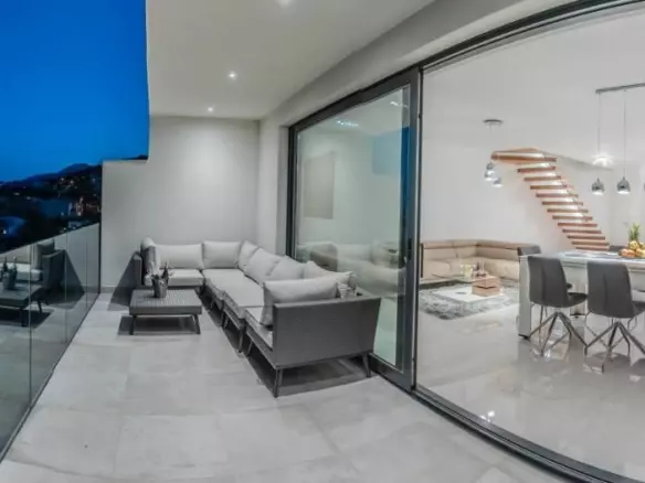 8-bedroom Villa In Pobri, Croatia (500 M²)