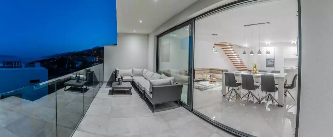 8-bedroom Villa In Pobri, Croatia (500 M²)
