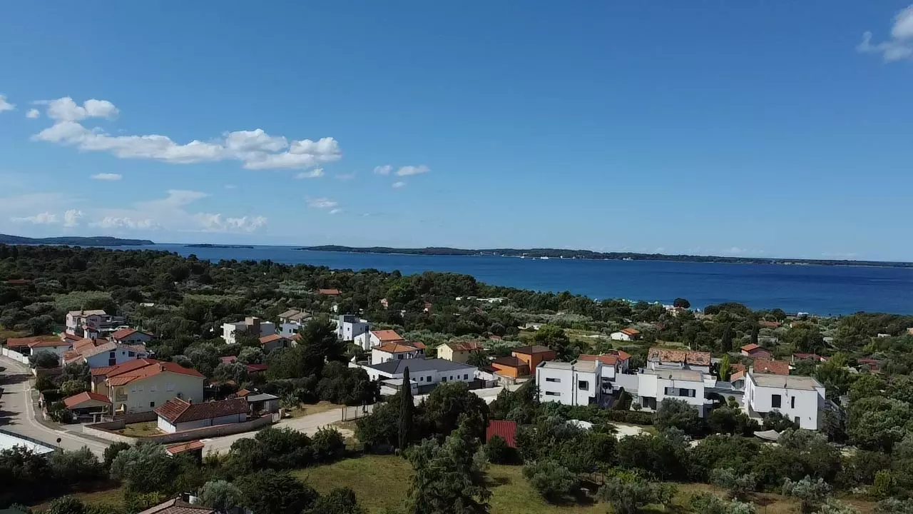 4-bedroom Villa In Peroj, Croatia (200 M²)