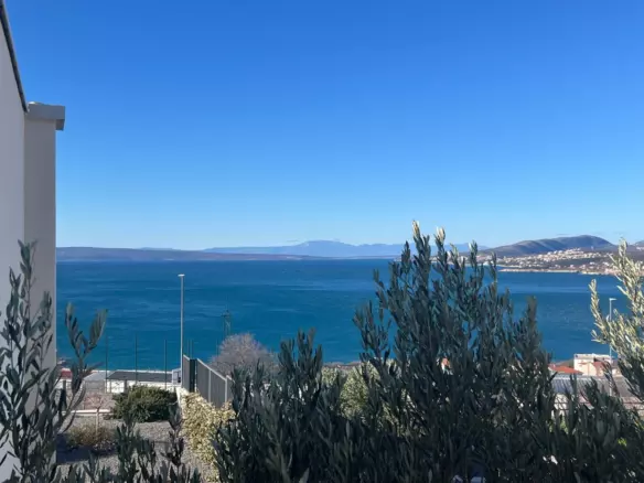 3-bedroom Villa In Klenovica, Croatia (170 M²)