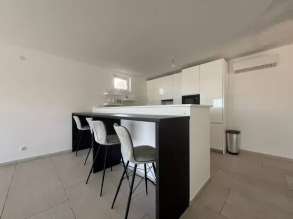 3-bedroom Villa In Klenovica, Croatia (170 M²)