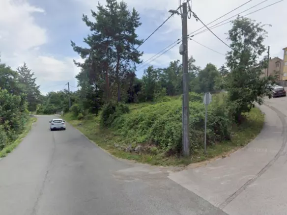 Land In Veli Brgud, Croatia (1.100 M²)