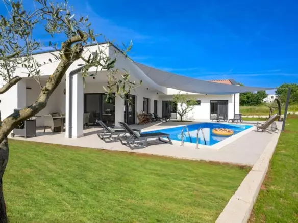 3-bedroom Villa In Rovinj, Croatia (139 M²)