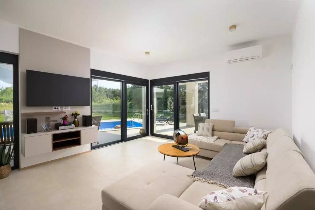 3-bedroom Villa In Rovinj, Croatia (139 M²)