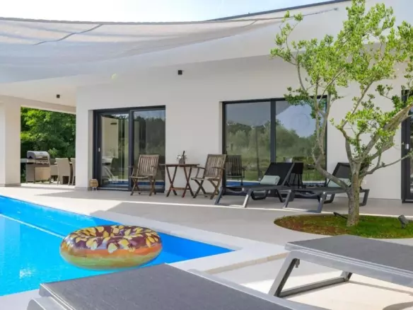 3-bedroom Villa In Rovinj, Croatia (139 M²)