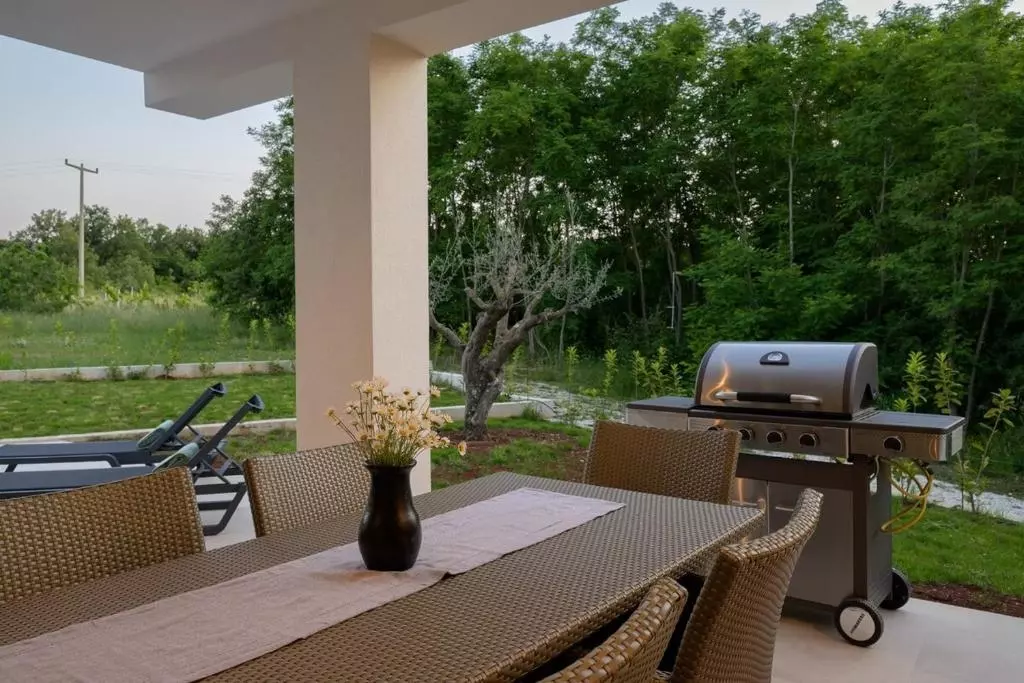 3-bedroom Villa In Rovinj, Croatia (139 M²)