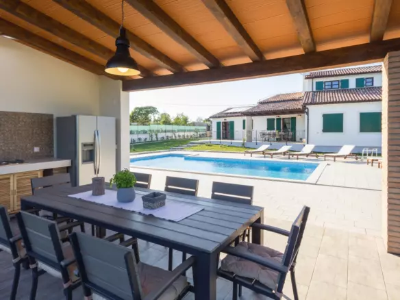 4-bedroom Detached House In Hrboki, Croatia (220 M²)