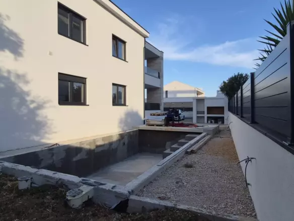 6-bedroom Villa In Bibinje, Croatia (270 M²)
