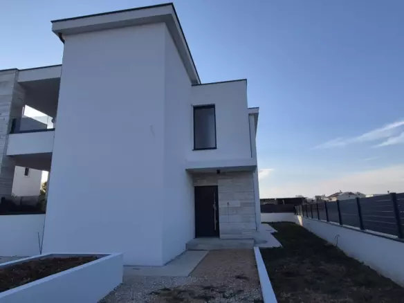6-bedroom Villa In Bibinje, Croatia (270 M²)