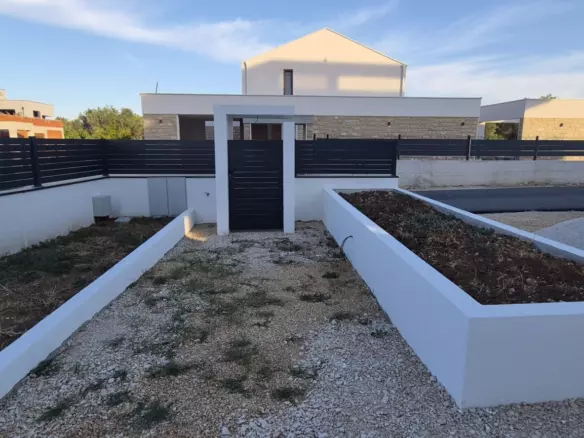 6-bedroom Villa In Bibinje, Croatia (270 M²)