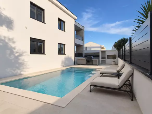 6-bedroom Villa In Bibinje, Croatia (270 M²)