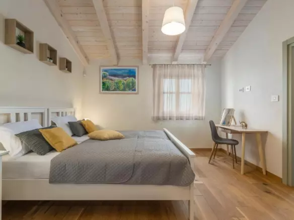 3-bedroom Villa In Smoljanci, Croatia (163 M²)