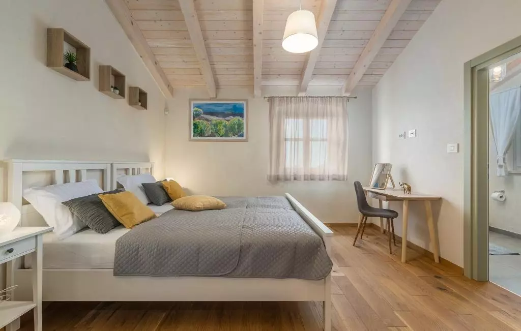 3-bedroom Villa In Smoljanci, Croatia (163 M²)