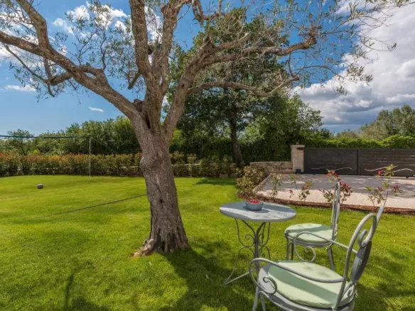 3-bedroom Villa In Smoljanci, Croatia (163 M²)