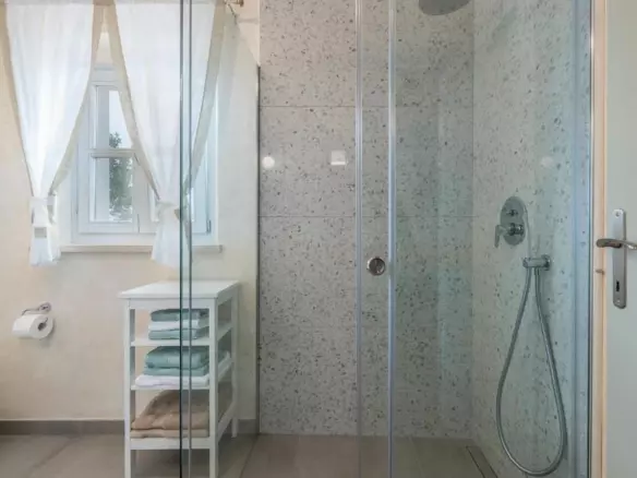 3-bedroom Villa In Smoljanci, Croatia (163 M²)