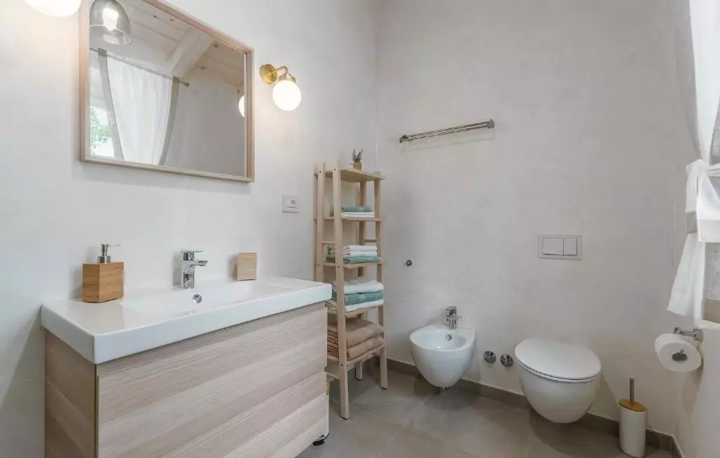 3-bedroom Villa In Smoljanci, Croatia (163 M²)