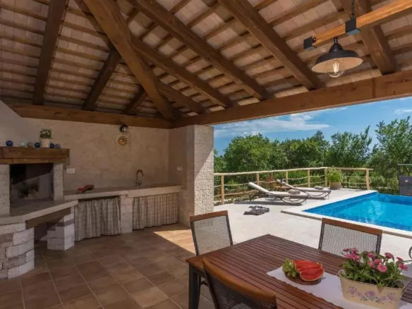 3-bedroom Villa In Smoljanci, Croatia (163 M²)
