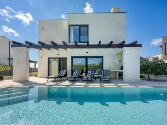 3-bedroom Detached House In Galižana, Croatia (150 M²)