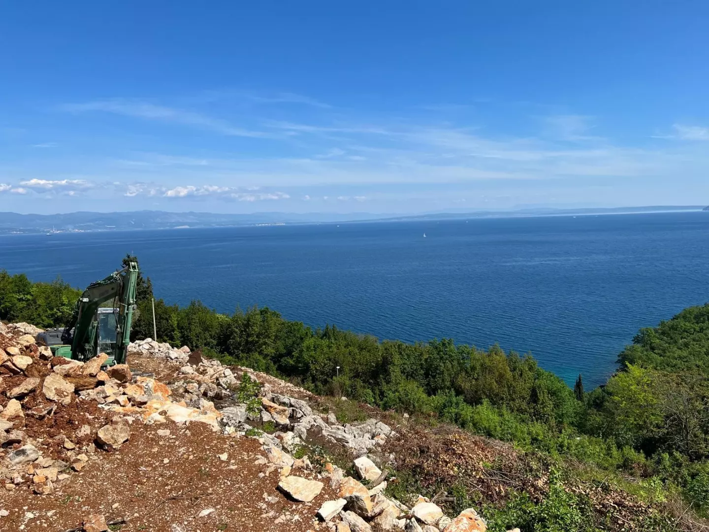 5-bedroom Villa In Medveja, Croatia (450 M²)