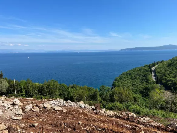 5-bedroom Villa In Medveja, Croatia (450 M²)