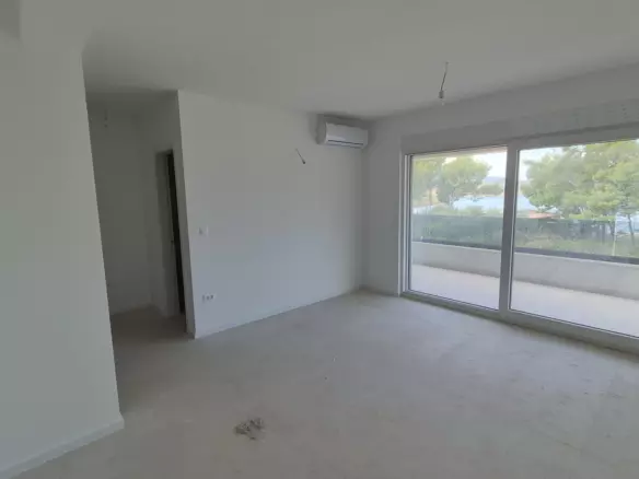 1-bedroom Apartment In Rovanjska, Croatia (53 M²)