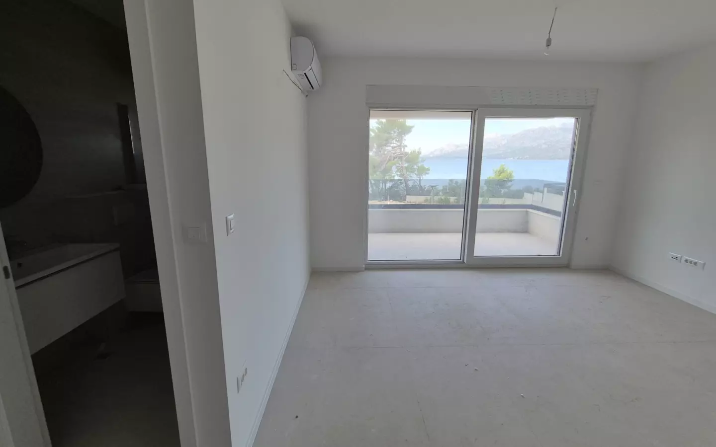 1-bedroom Apartment In Rovanjska, Croatia (53 M²)