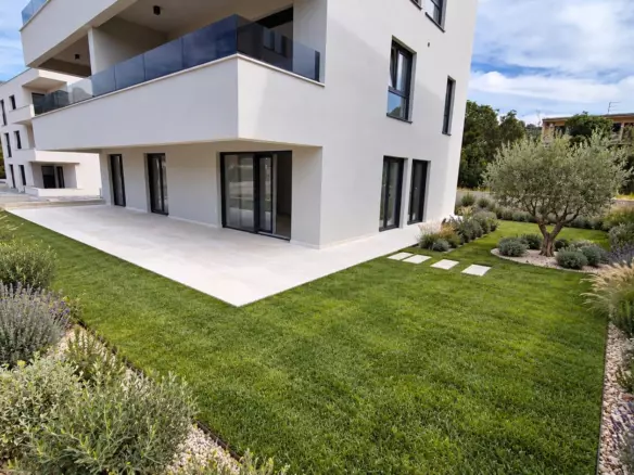 4-bedroom Apartment In Rovanjska, Croatia (131 M²)