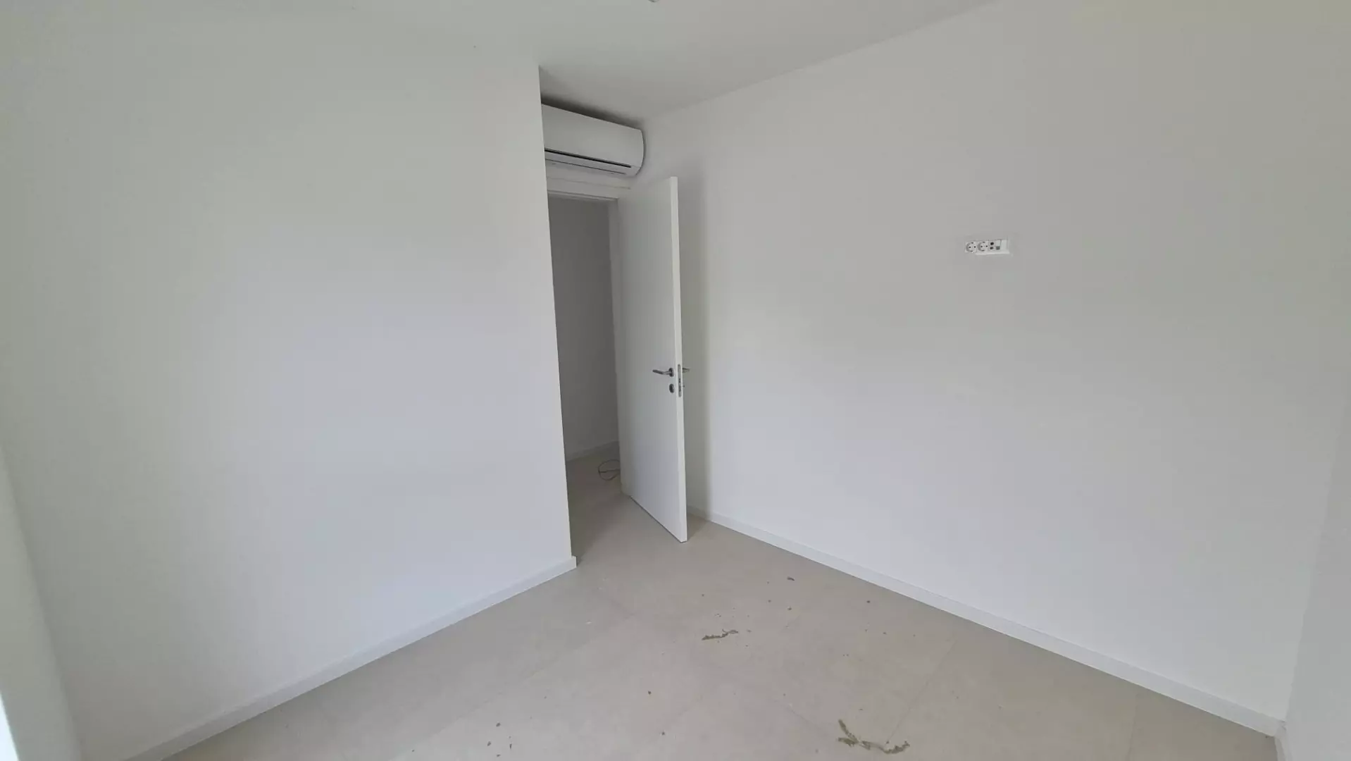 4-bedroom Apartment In Rovanjska, Croatia (131 M²)