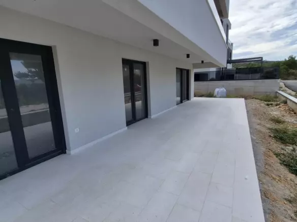 4-bedroom Apartment In Rovanjska, Croatia (131 M²)