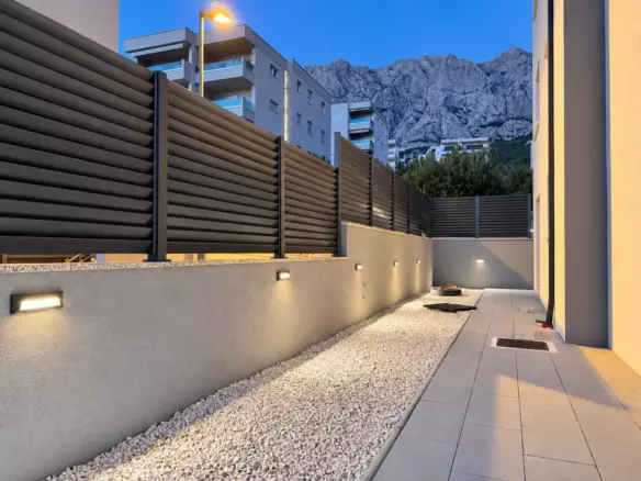 2-bedroom Apartment In Makarska, Croatia (82,74 M²)