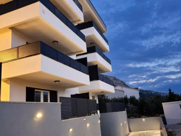 2-bedroom Apartment In Makarska, Croatia (82,74 M²)