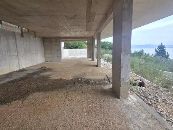 5-bedroom Villa In Medveja, Croatia (450 M²)
