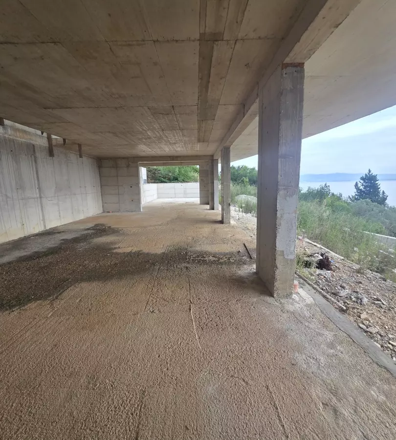 5-bedroom Villa In Medveja, Croatia (450 M²)
