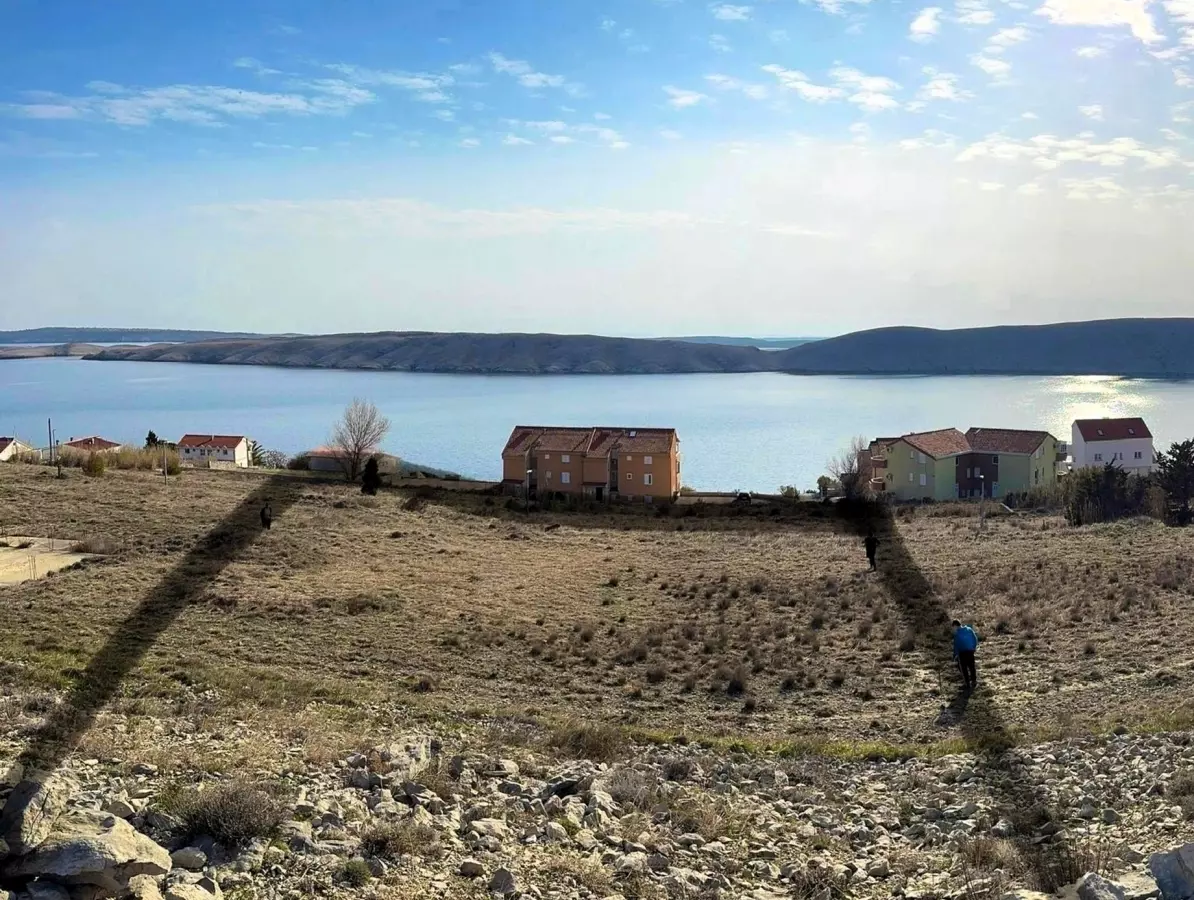 Land In Vlašići, Croatia (696 M²)