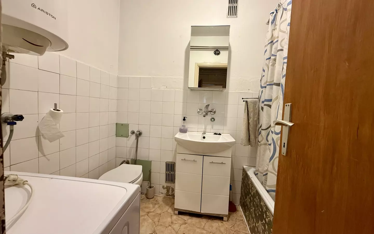 3-bedroom Apartment In Podmurvice, Croatia (64 M²)