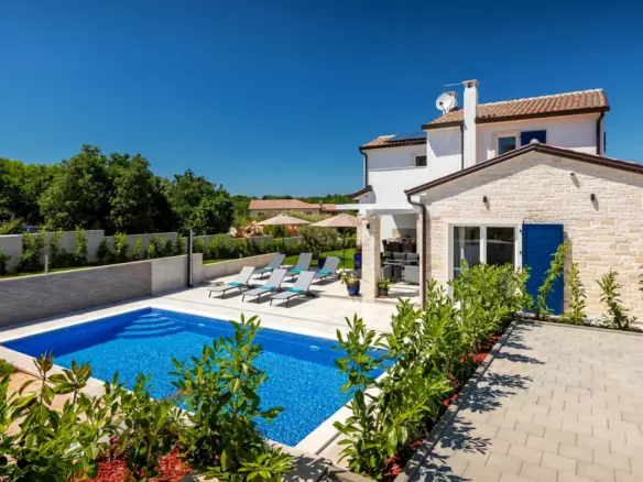 3-bedroom Detached House In Poreč, Croatia (141 M²)