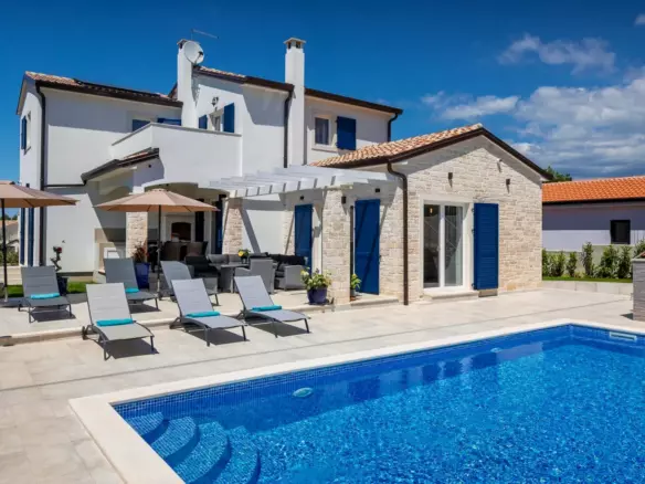3-bedroom Detached House In Poreč, Croatia (141 M²)