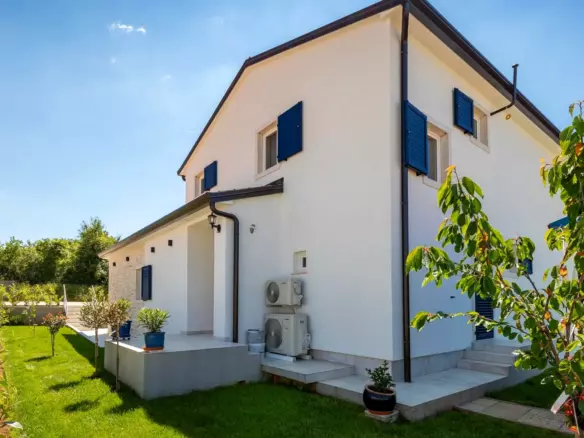 3-bedroom Detached House In Poreč, Croatia (141 M²)