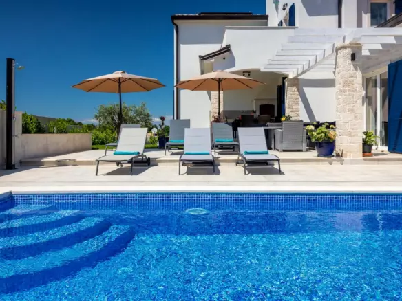3-bedroom Detached House In Poreč, Croatia (141 M²)