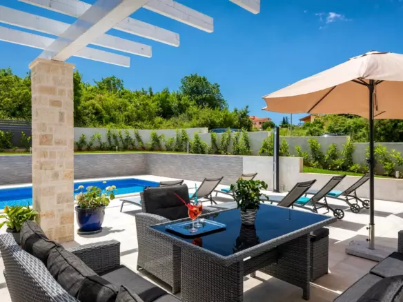 3-bedroom Detached House In Poreč, Croatia (141 M²)